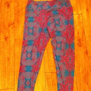 LuLaRoe TC feathers/headdress/native leggings